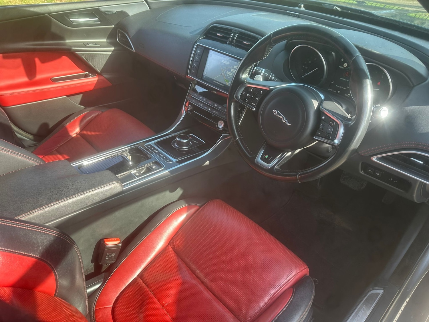 Used Jaguar XE 2017 for sale - 77663556: Photo 7