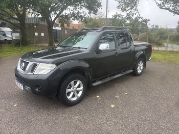 Used Nissan Navara 2010 for sale - 76212133: Photo