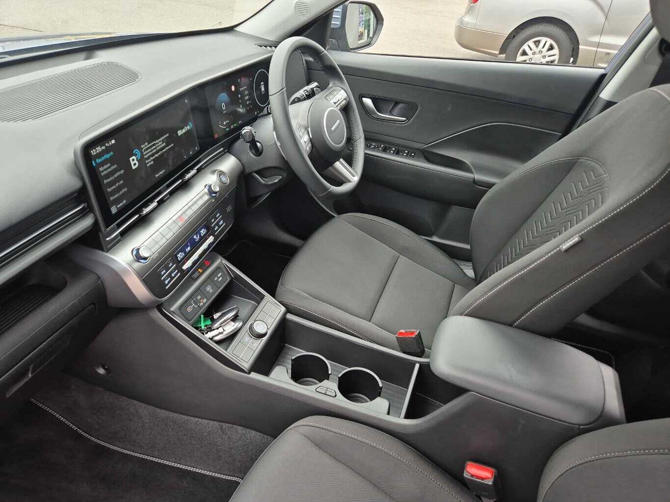 Used Hyundai KONA 2025 for sale - 76993610: Photo 2