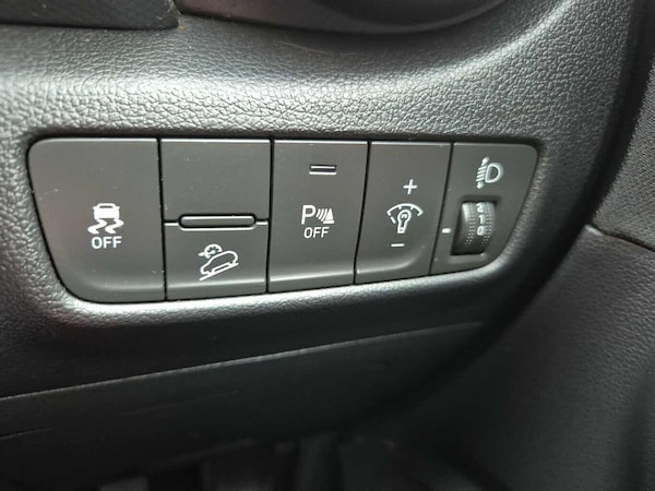 Used Hyundai KONA 2023 for sale - 76307402: Photo 20