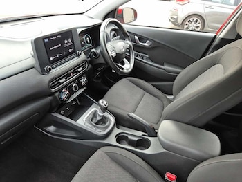 Used Hyundai KONA 2023 for sale - 76307402: Photo 2