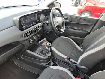Used Hyundai i10 2024 for sale - 75916023: Photo