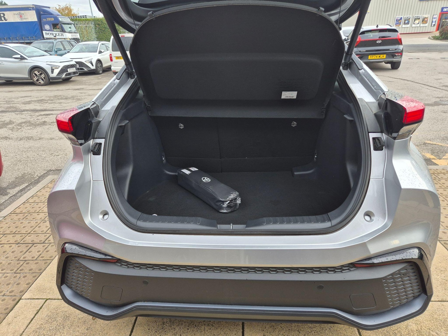 Used Toyota C-HR 2024 for sale - 76499668: Photo 19