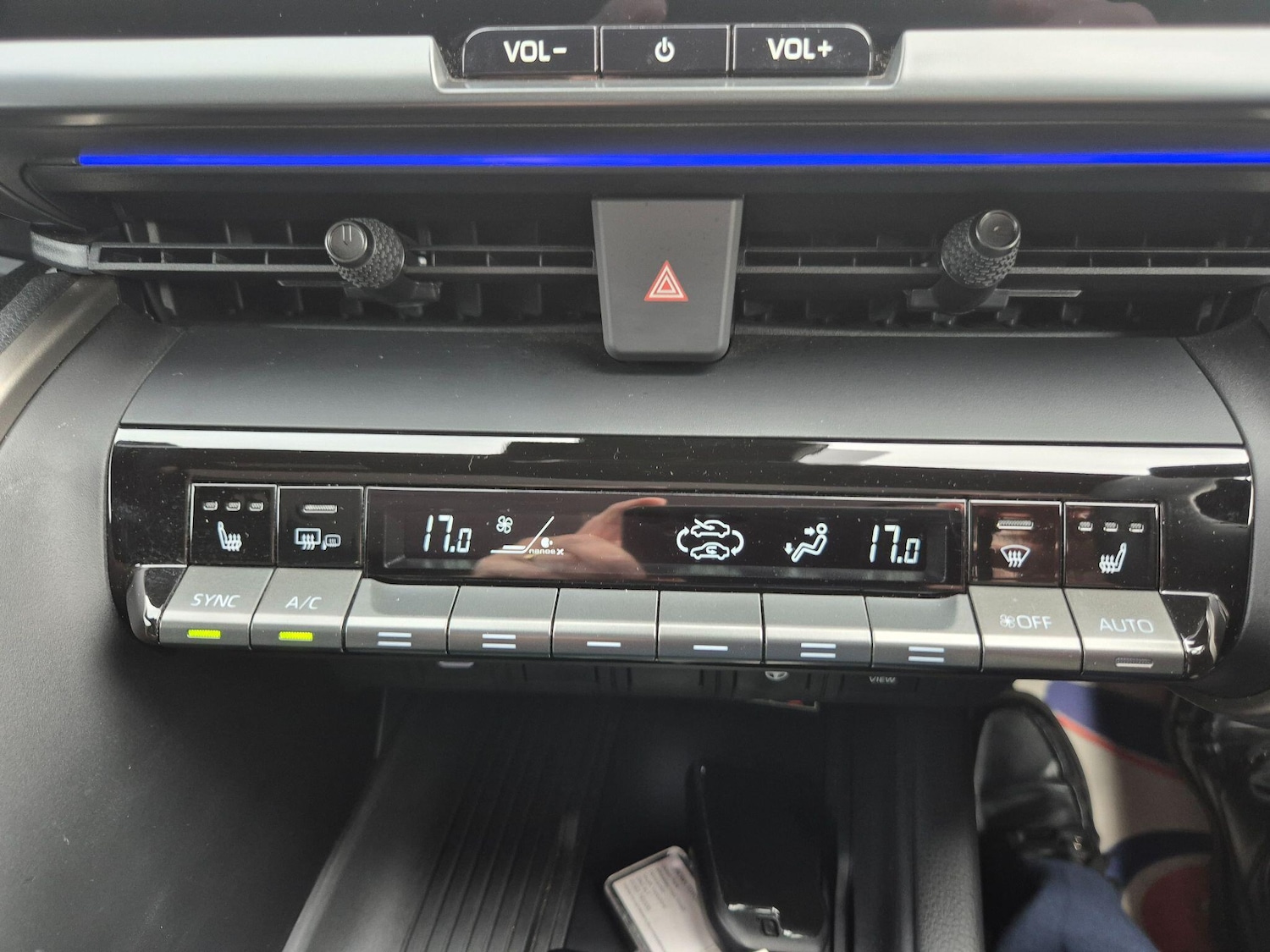 Used Toyota C-HR 2024 for sale - 76499668: Photo 23