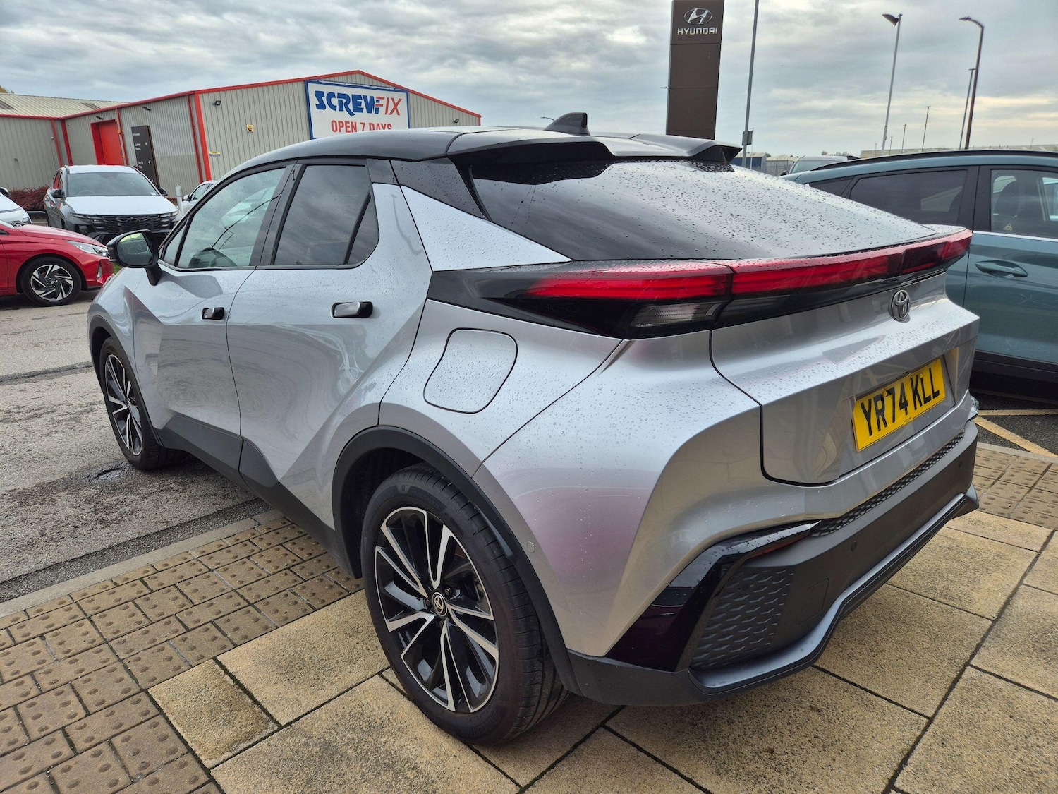 Used Toyota C-HR 2024 for sale - 76499668: Photo 4