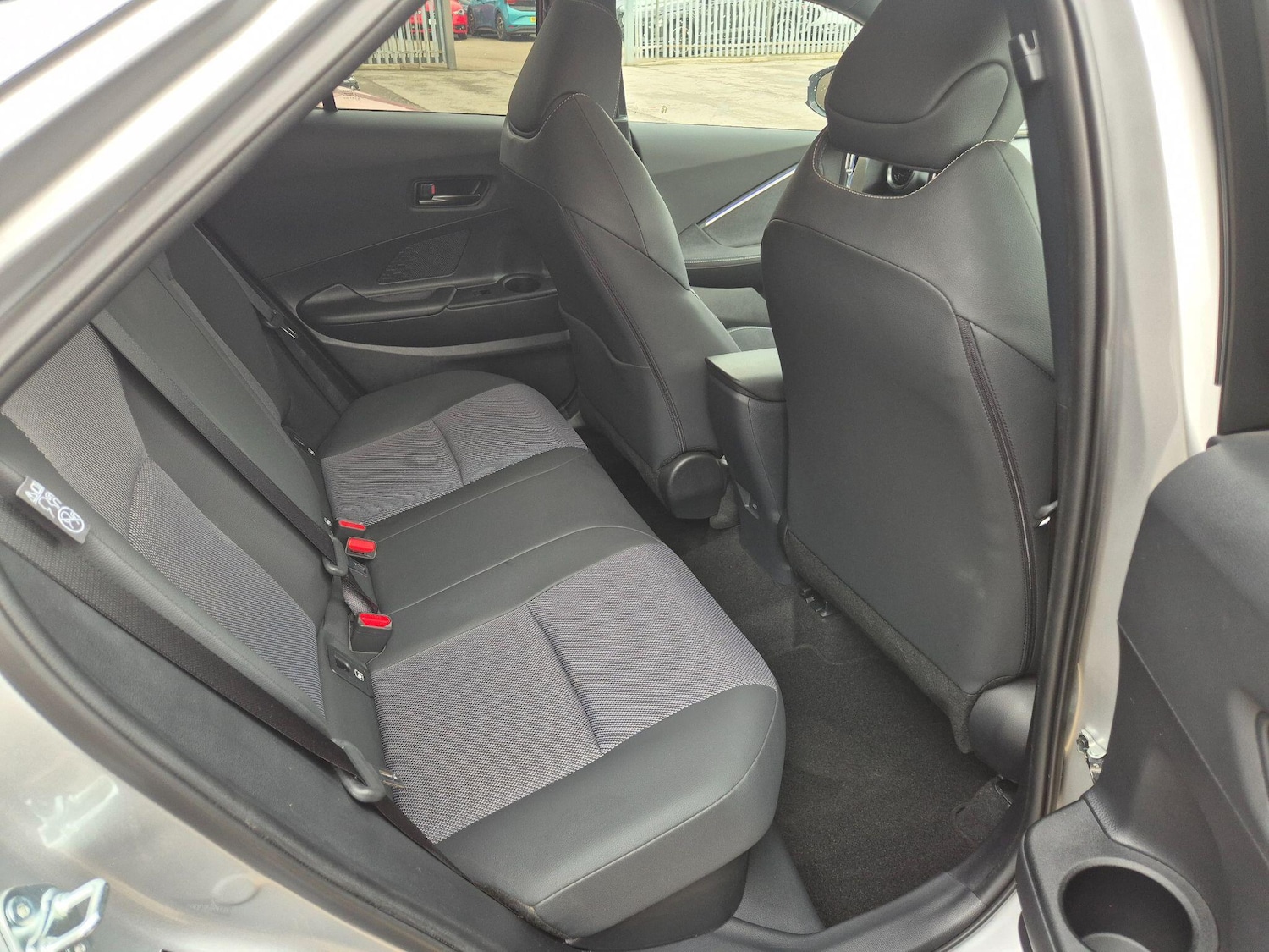 Used Toyota C-HR 2024 for sale - 76499668: Photo 8