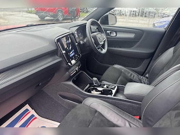 Used Volvo XC40 2021 for sale - 76965342: Photo