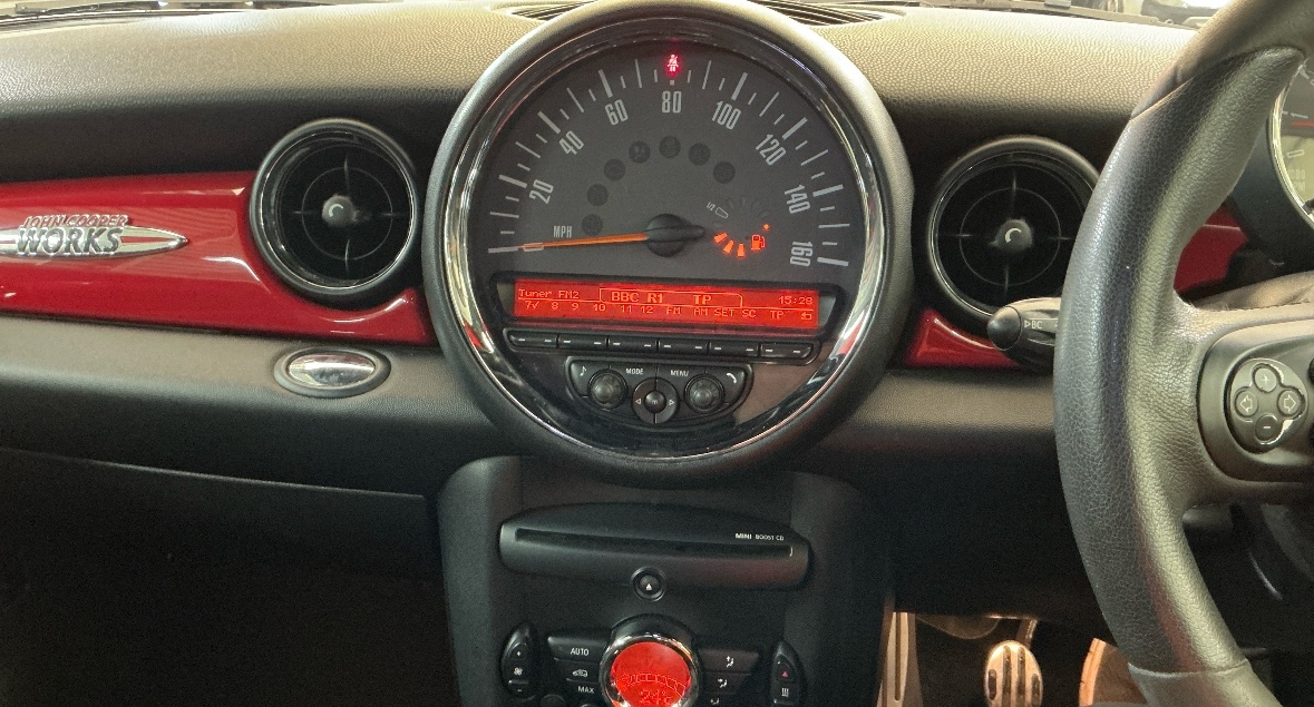 Used MINI Hatch 2010 for sale - 77826046: Photo 7