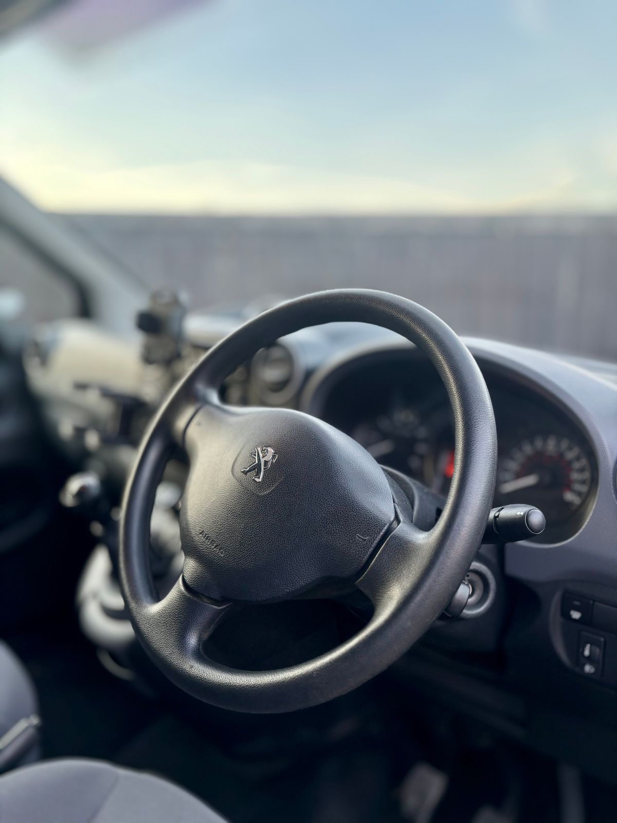 Used Peugeot Partner 2015 for sale - 77528120: Photo 16