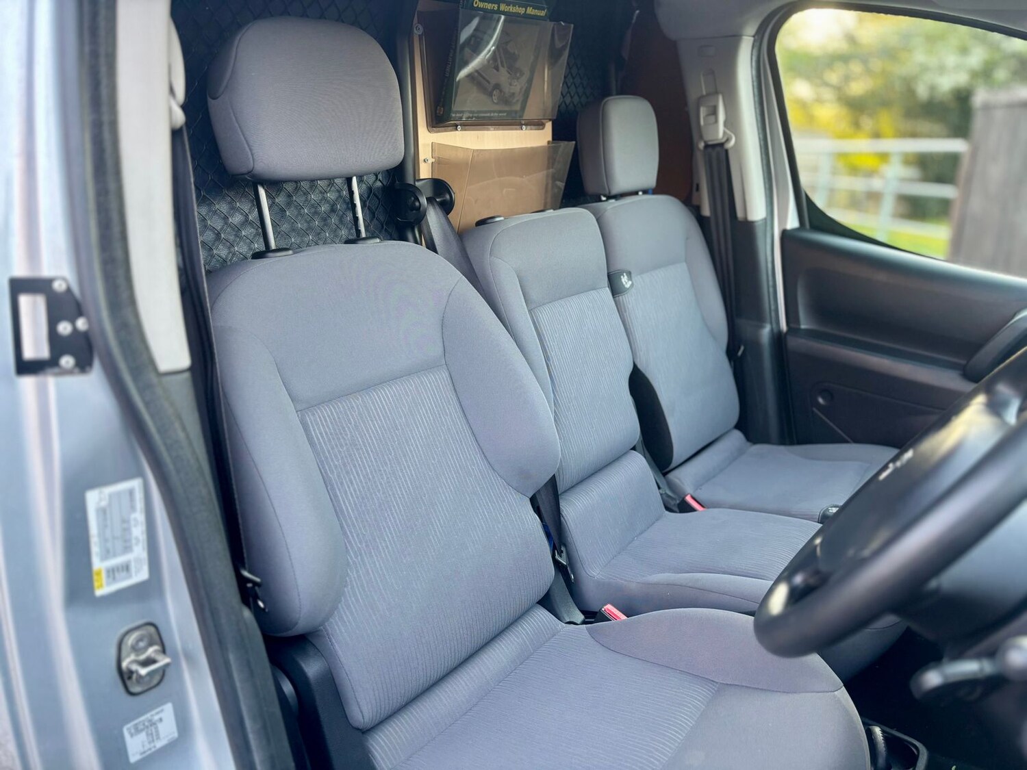 Used Peugeot Partner 2015 for sale - 77528120: Photo 19