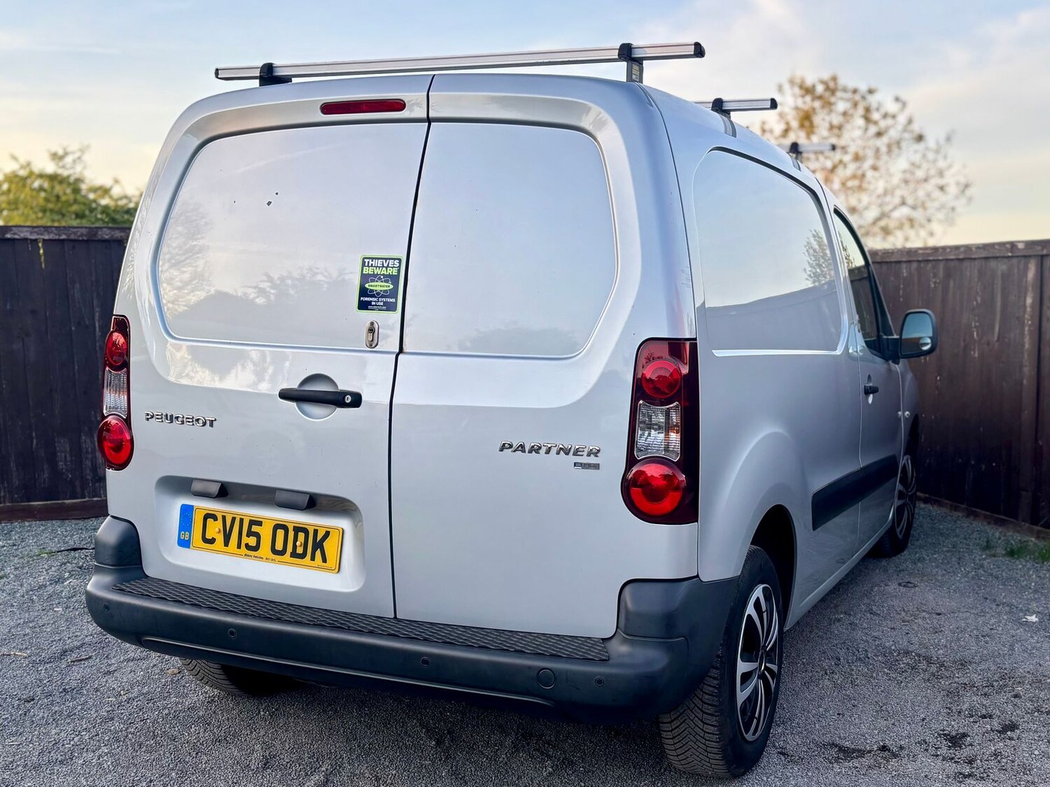 Used Peugeot Partner 2015 for sale - 77528120: Photo 6