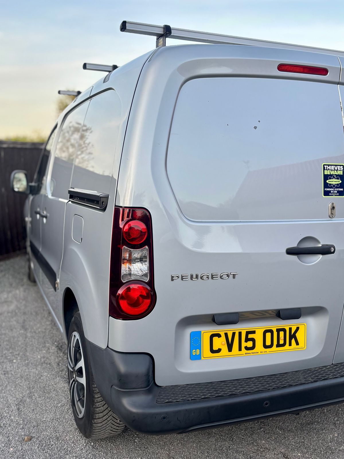 Used Peugeot Partner 2015 for sale - 77528120: Photo 8