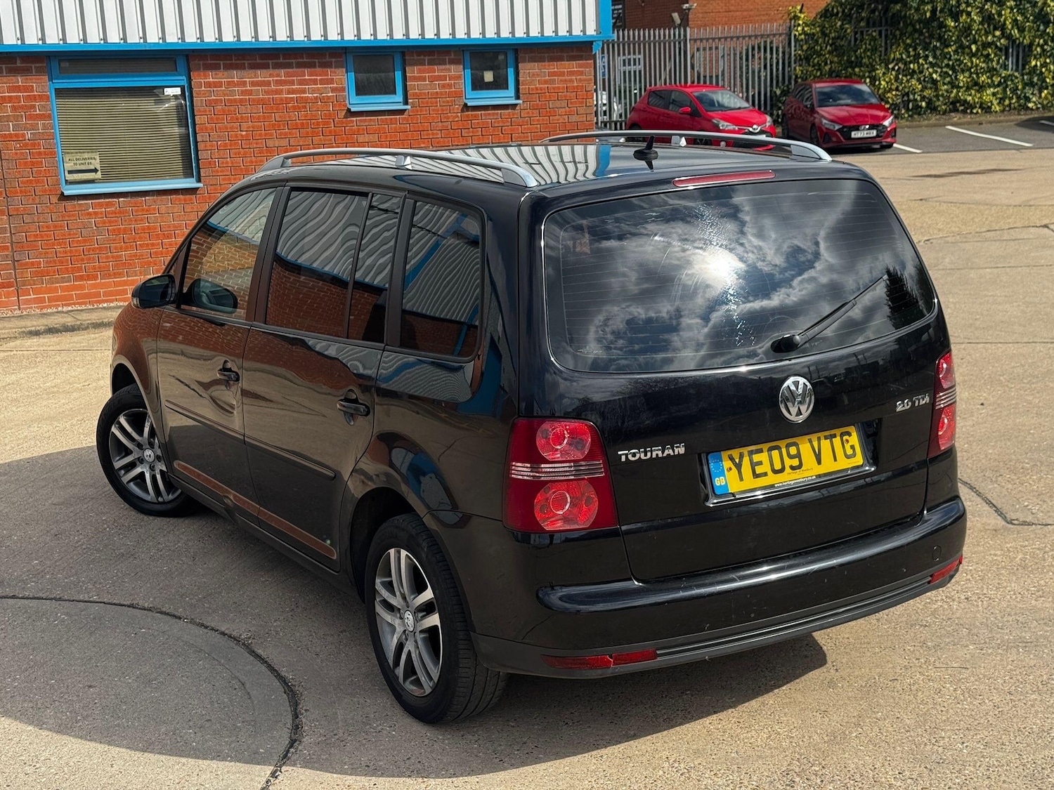 Used Volkswagen Touran 2009 for sale - 78085991: Photo 12