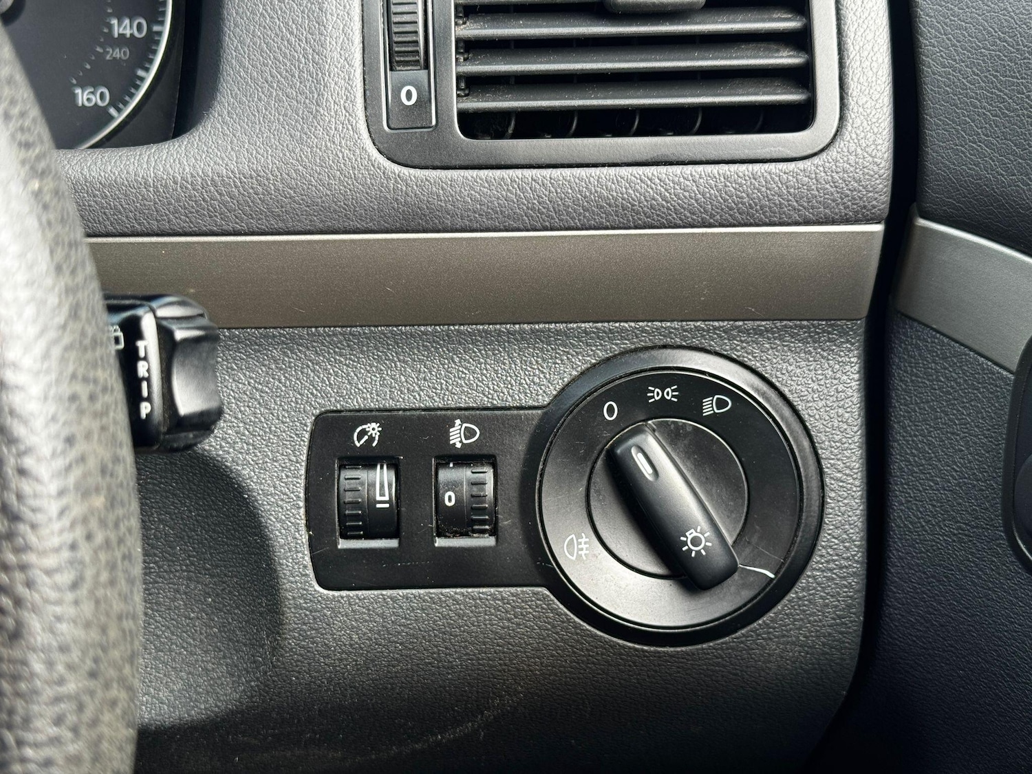 Used Volkswagen Touran 2009 for sale - 78085991: Photo 22