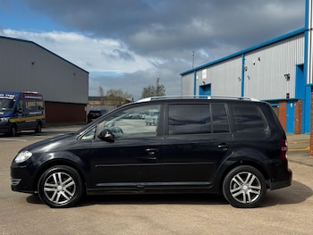 Used Volkswagen Touran 2009 for sale - 78085991: Photo