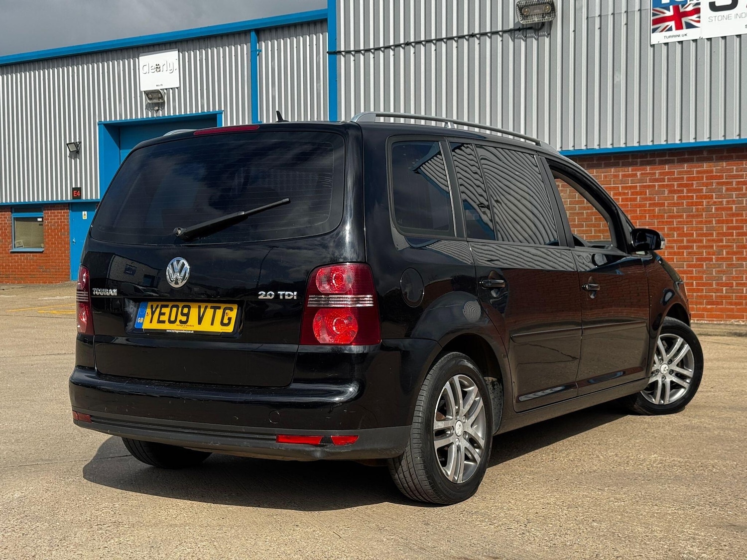 Used Volkswagen Touran 2009 for sale - 78085991: Photo 8