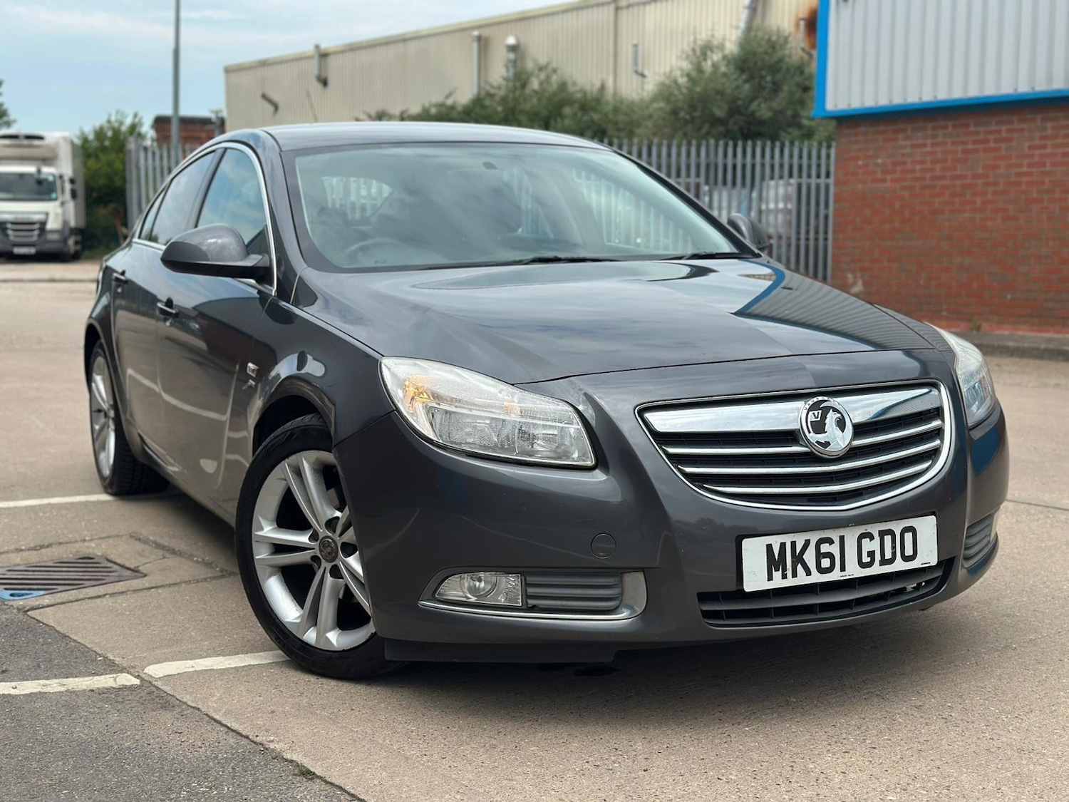 Used Vauxhall Insignia 2011 for sale - 76550046: Photo 4