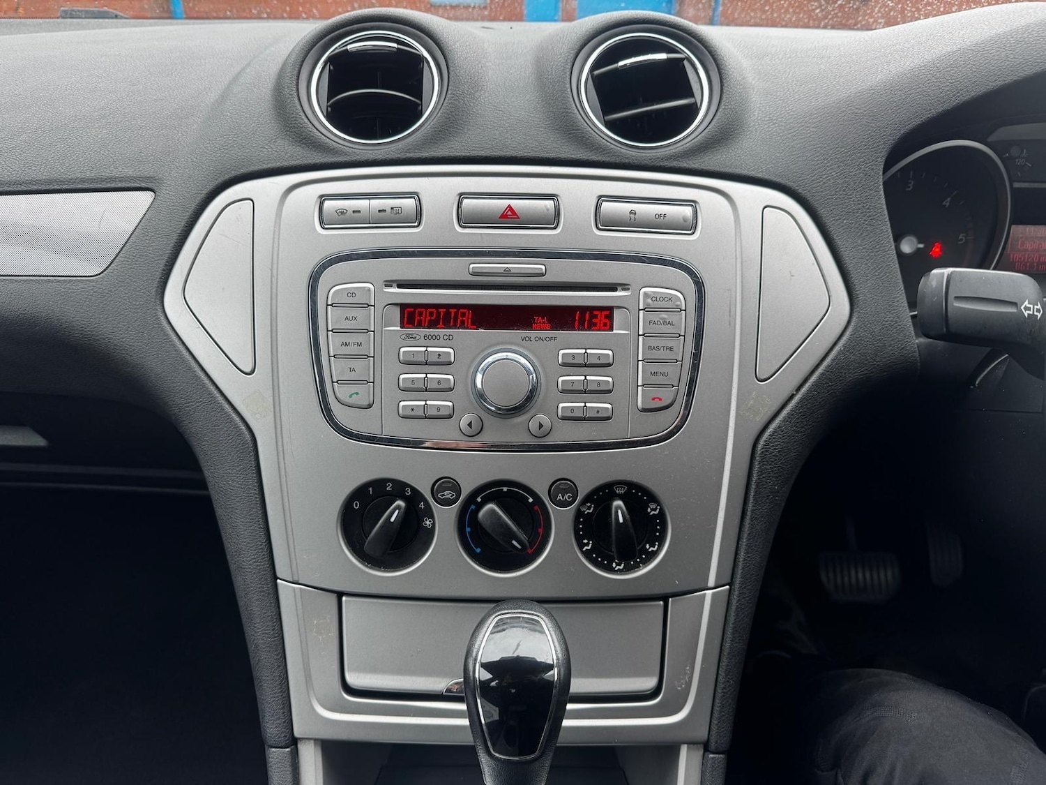 Used Ford Mondeo 2008 for sale - 77344705: Photo 24