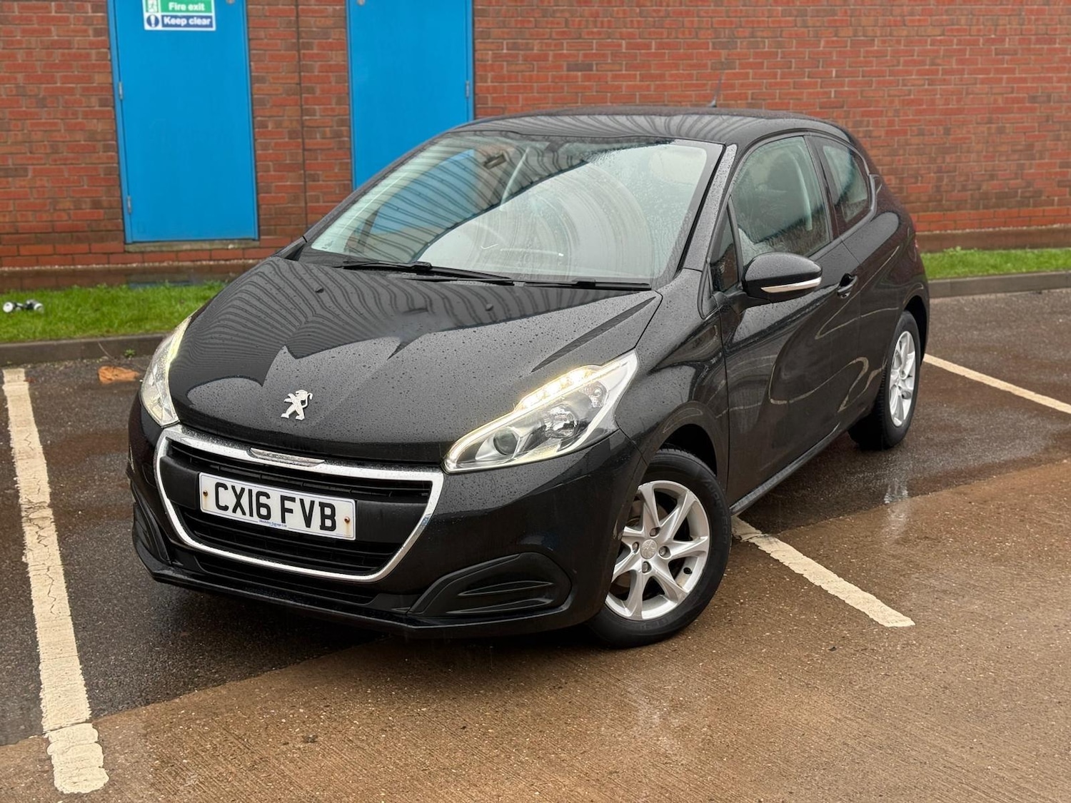 Used Peugeot 208 2016 for sale - 77230565: Photo 14