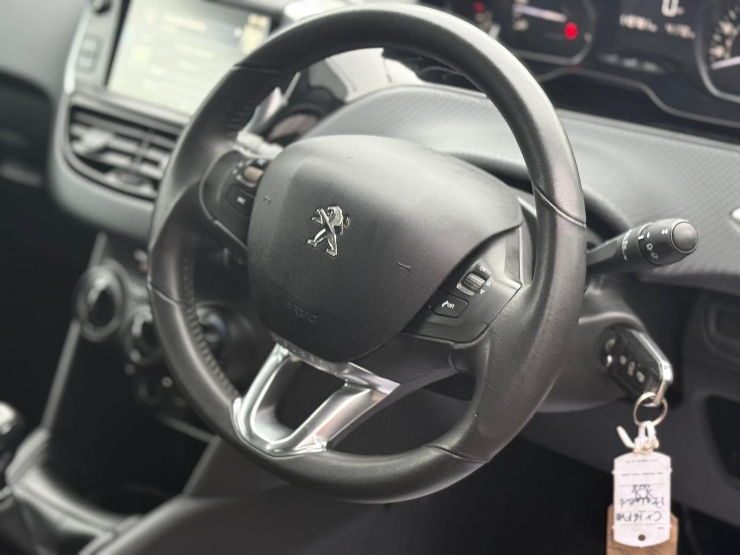 Used Peugeot 208 2016 for sale - 77230565: Photo 17