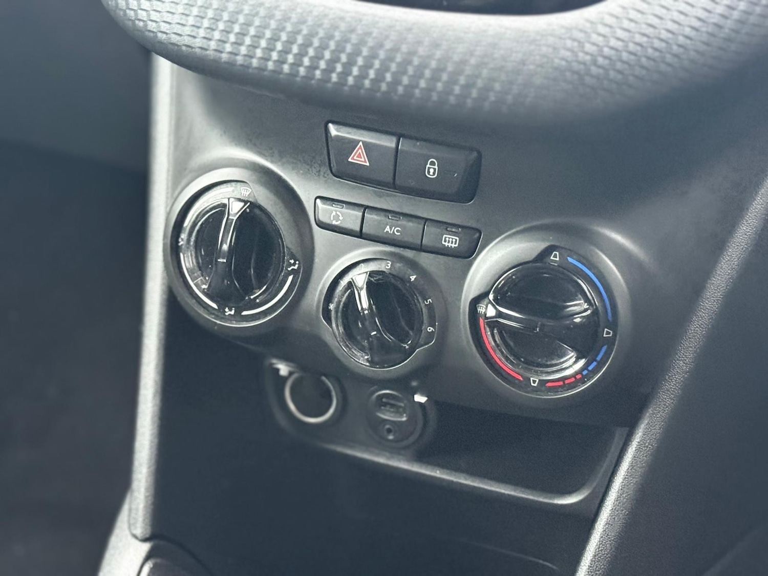 Used Peugeot 208 2016 for sale - 77230565: Photo 20