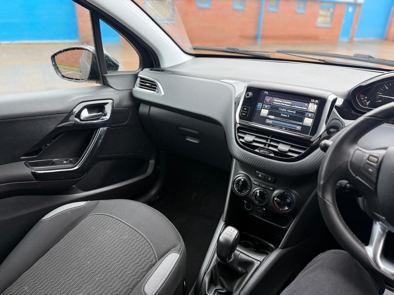 Used Peugeot 208 2016 for sale - 77230565: Photo 24