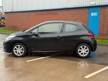 Used Peugeot 208 2016 for sale - 77230565: Photo