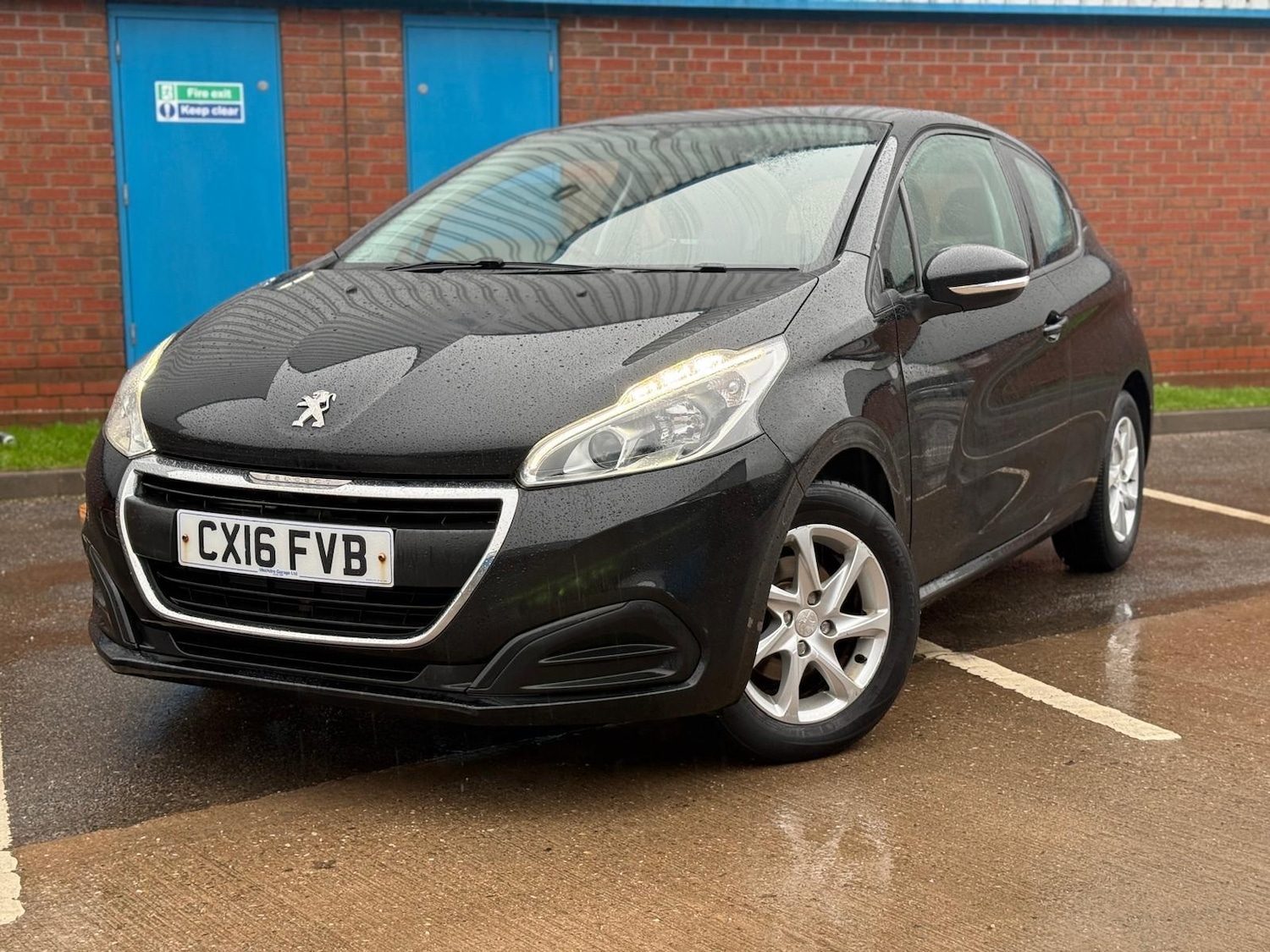 Used Peugeot 208 2016 for sale - 77230565: Photo 5