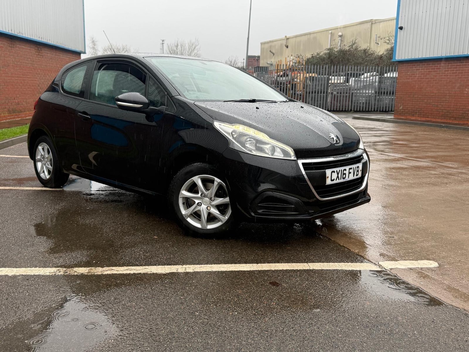 Used Peugeot 208 2016 for sale - 77230565: Photo 6