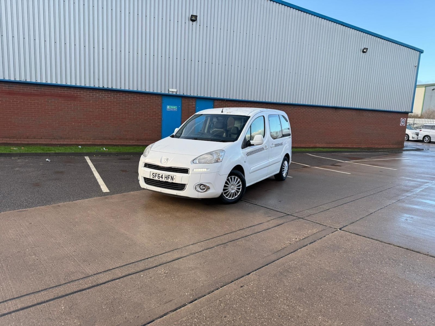 Used Peugeot Partner Tepee 2014 for sale - 77143717: Photo 10