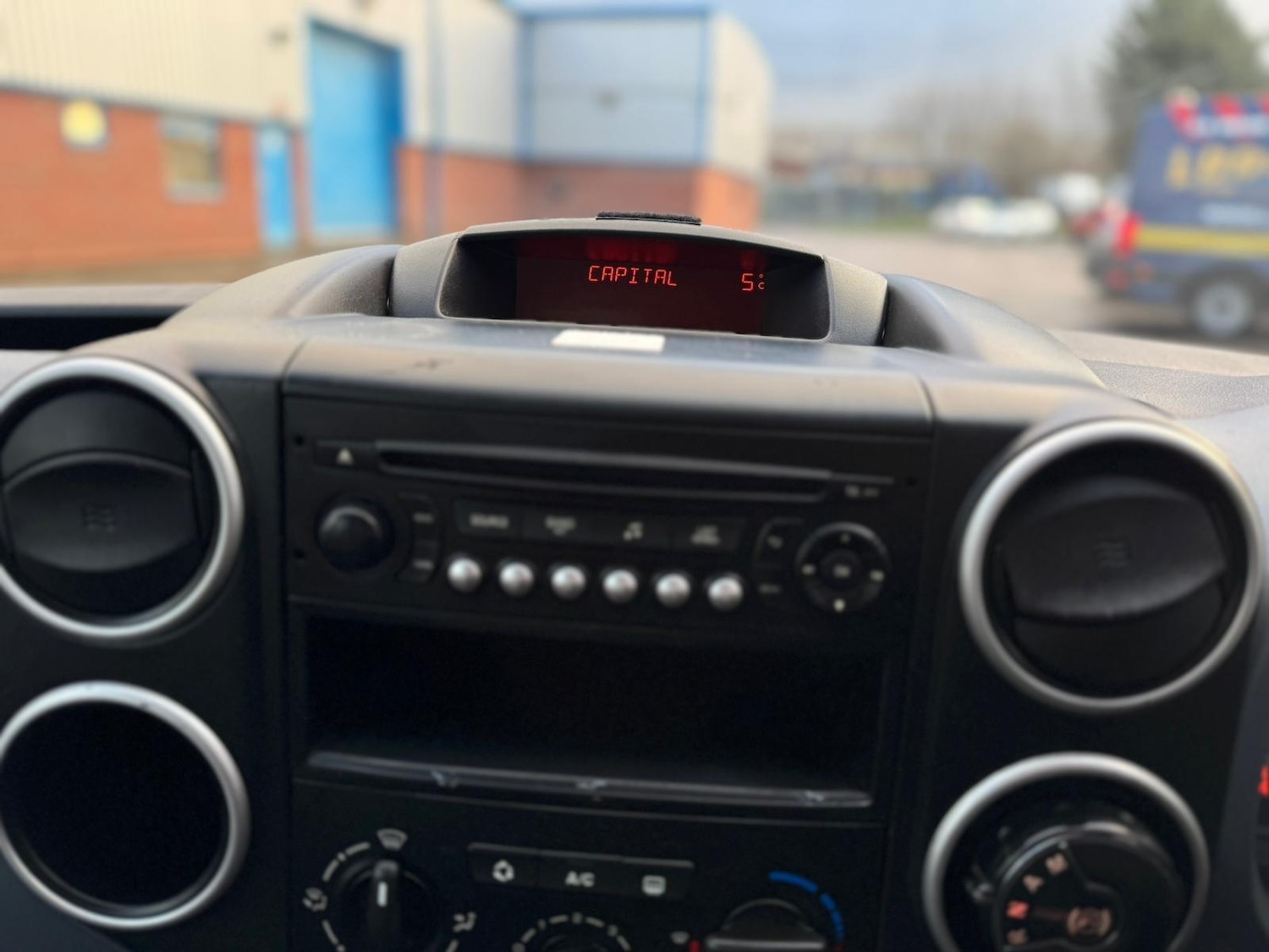 Used Peugeot Partner Tepee 2014 for sale - 77143717: Photo 22