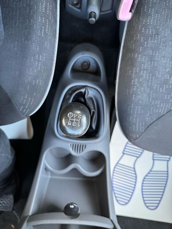 Used Peugeot 107 2009 for sale - 76072450: Photo 14
