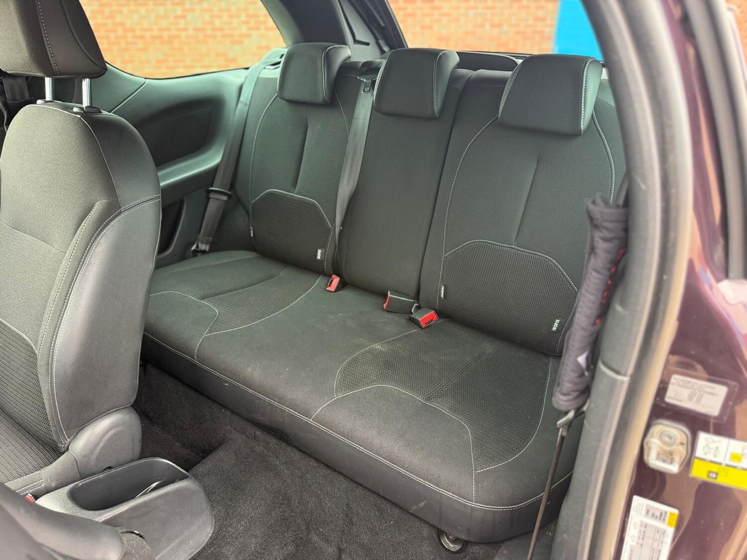 Citroen DS3 (64) - 1.6 e-HDi DStyle Euro 5 (s/s) 2dr - Image 14