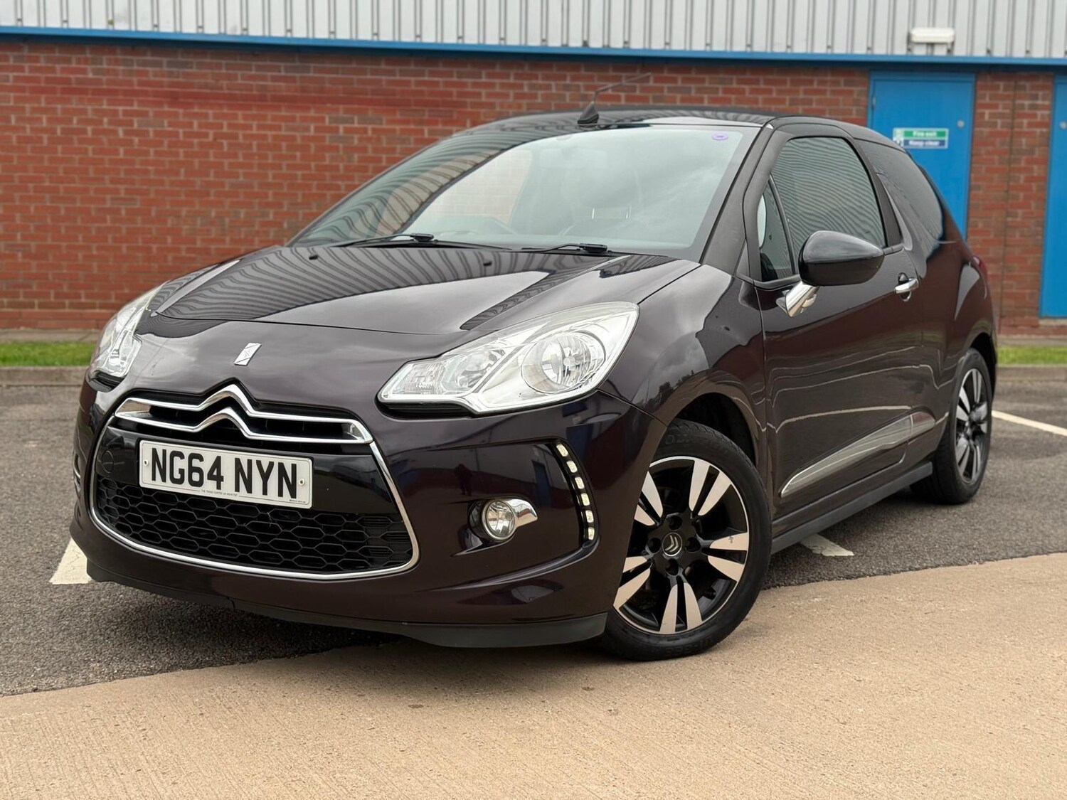 Citroen DS3 (64) - 1.6 e-HDi DStyle Euro 5 (s/s) 2dr - Image 8