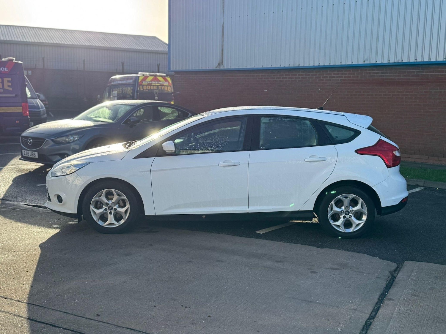 Used Ford Focus 2011 for sale - 77016149: Photo 3