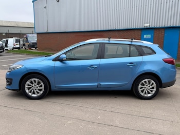 Used Renault Megane 2015 for sale - 77824285: Photo