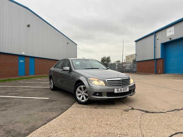 Used Mercedes-Benz C Class 2011 for sale - 76269937: Photo 8