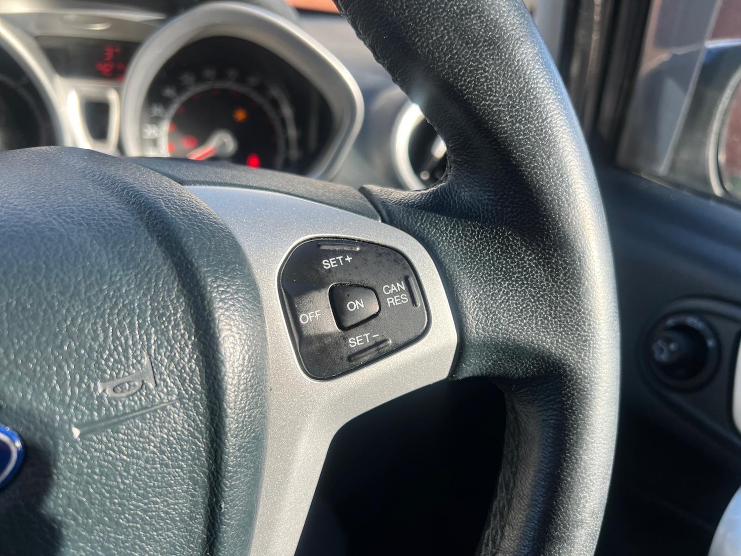 Used Ford Fiesta 2012 for sale - 76992285: Photo 24