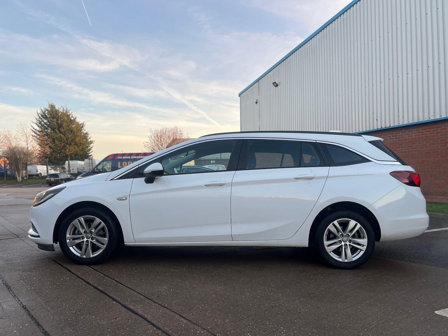 Used Vauxhall Astra 2019 for sale - 76926971: Photo 3