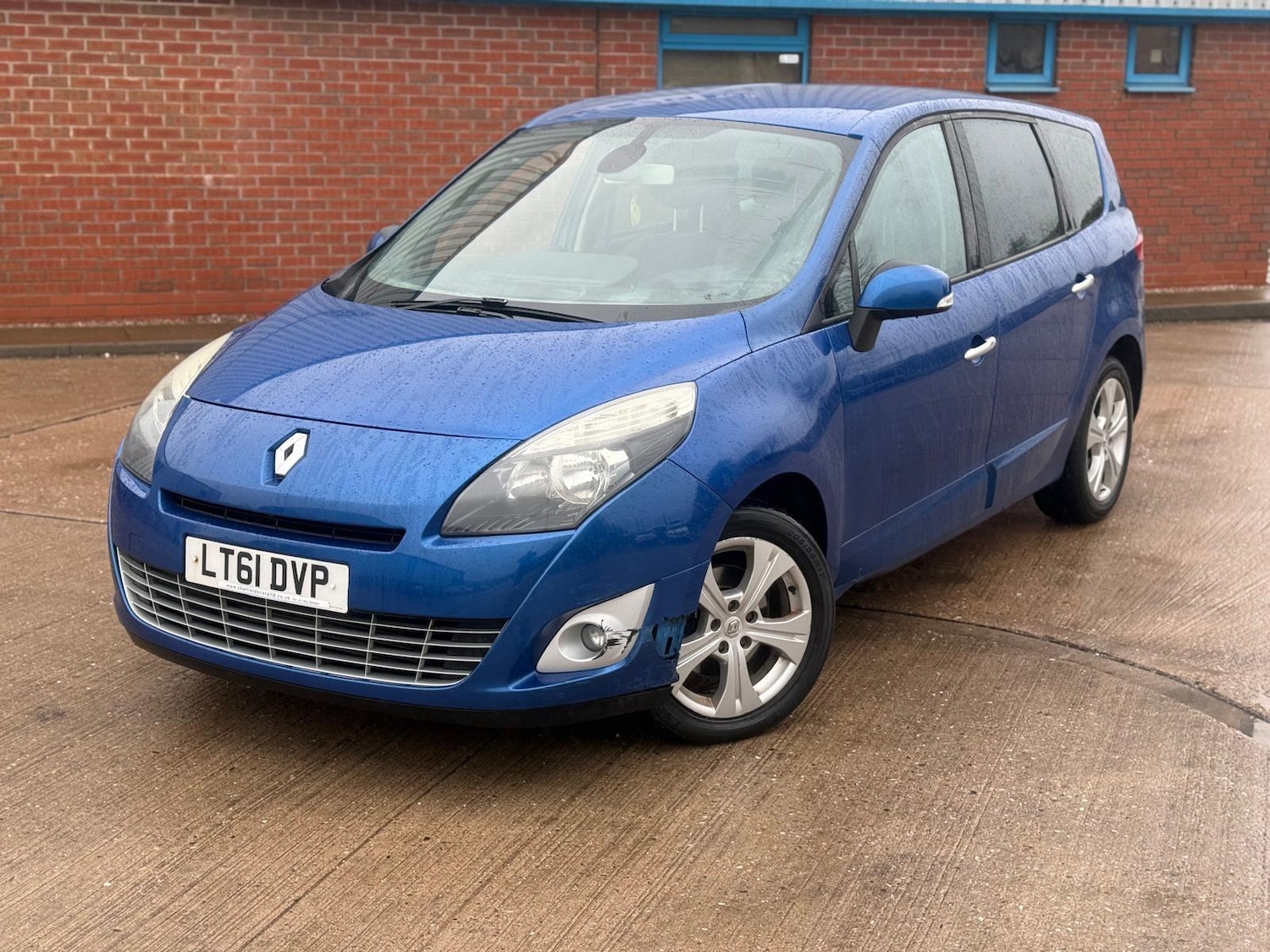 Used Renault Grand Scenic 2011 for sale - 77537357: Photo 10