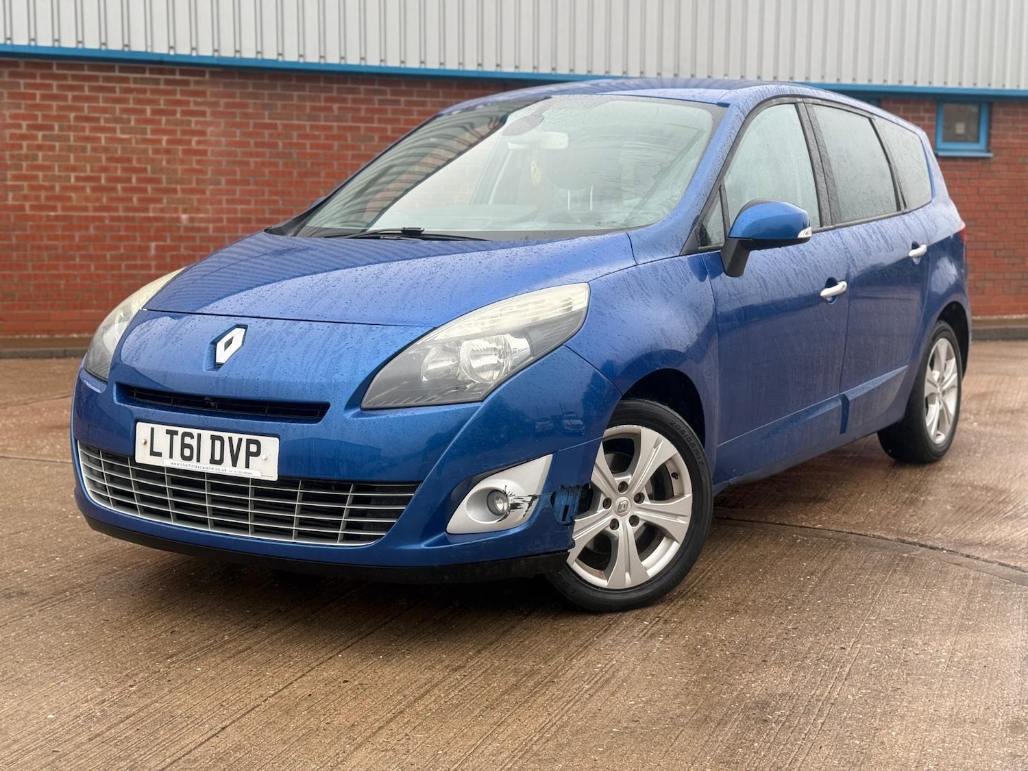 Used Renault Grand Scenic 2011 for sale - 77537357: Photo 14