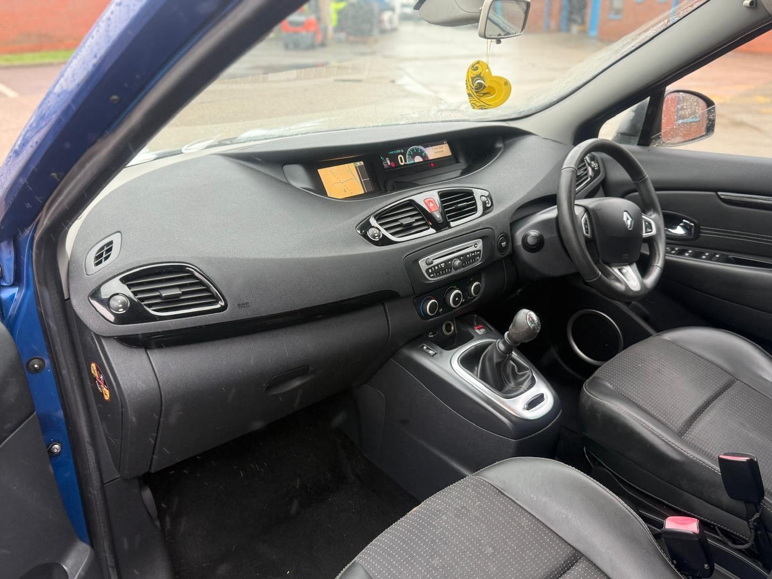 Used Renault Grand Scenic 2011 for sale - 77537357: Photo 21