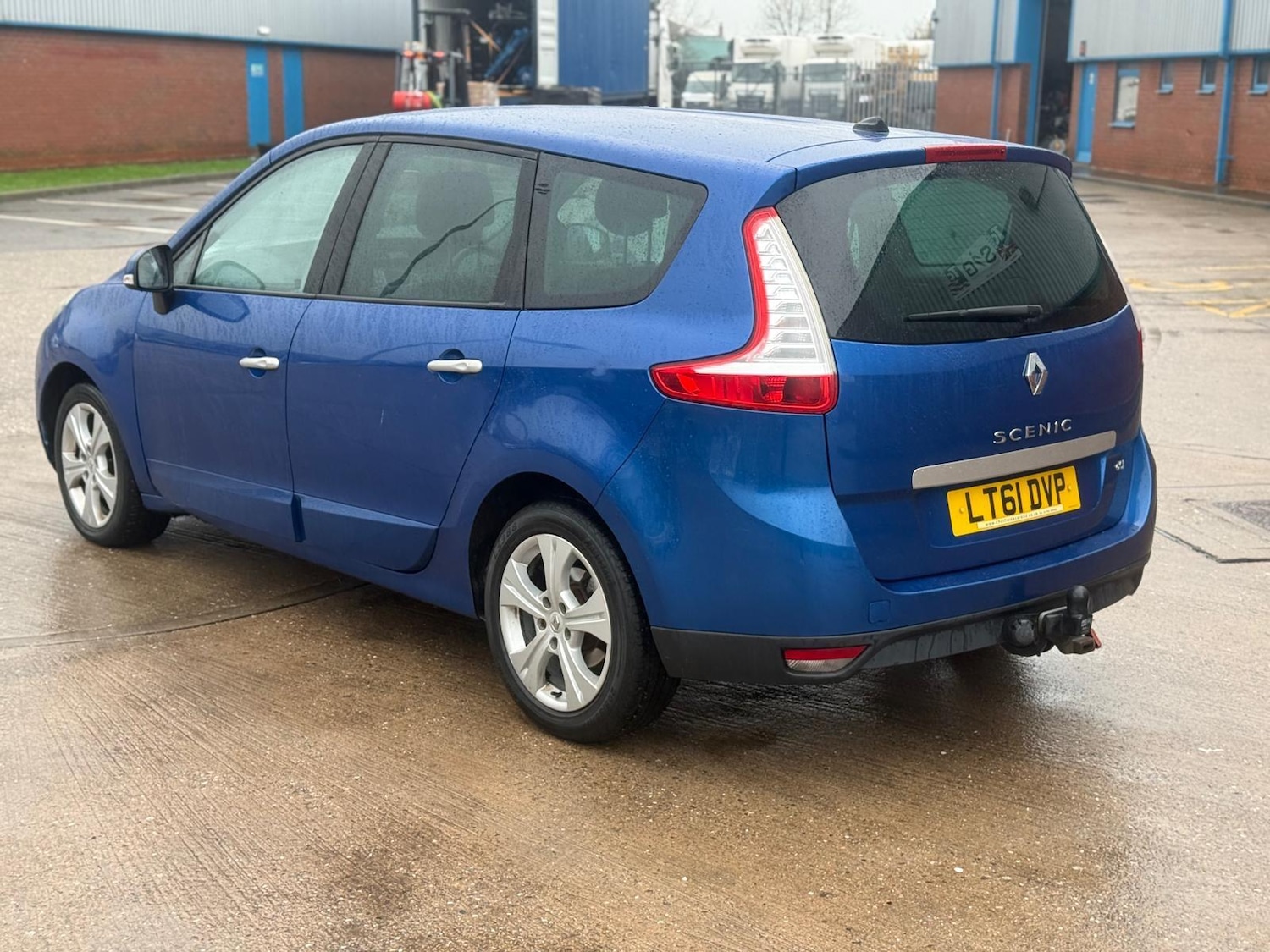 Used Renault Grand Scenic 2011 for sale - 77537357: Photo 8