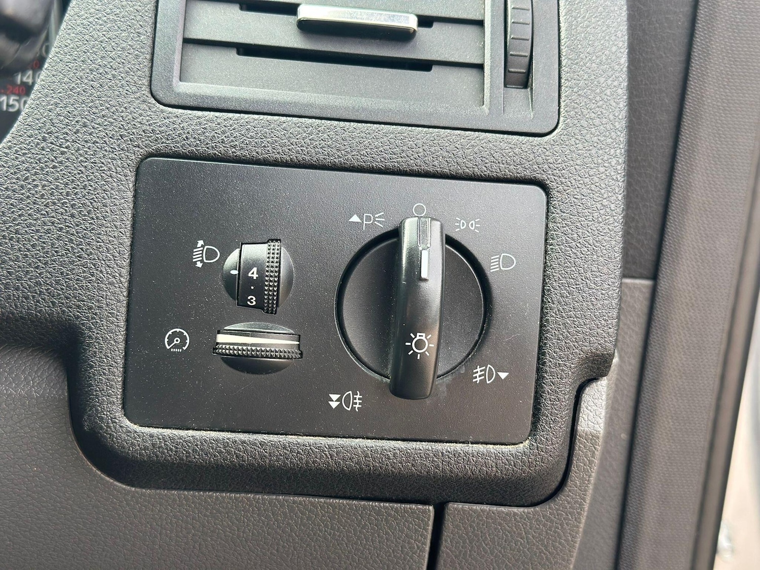 Used Ford Kuga 2012 for sale - 76987791: Photo 26