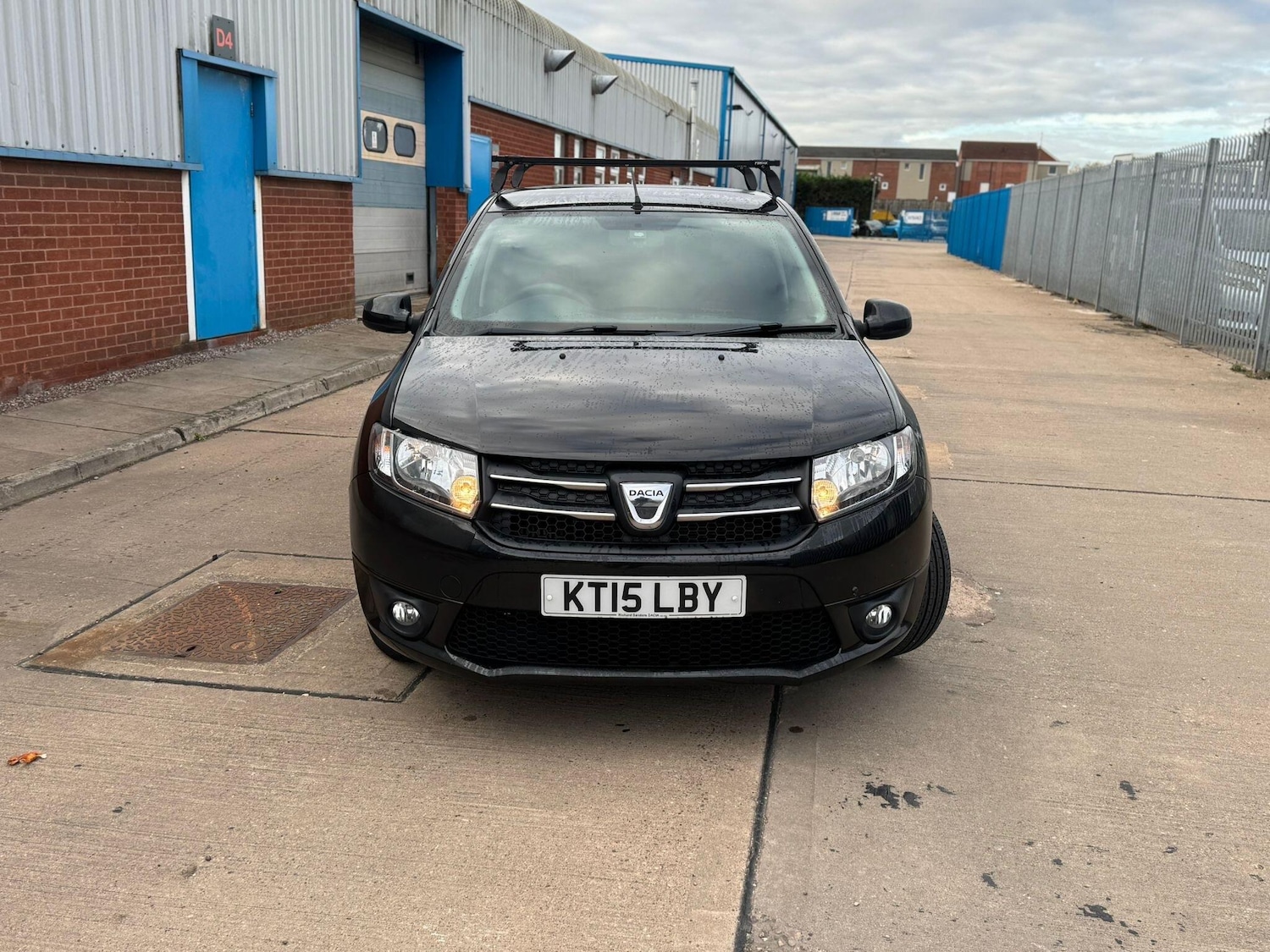 Used Dacia Sandero 2015 for sale - 76349811: Photo 1