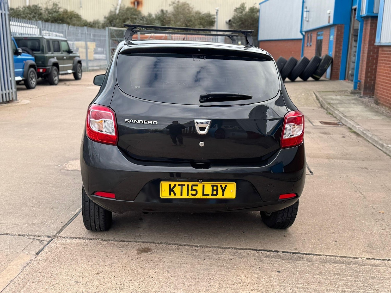 Used Dacia Sandero 2015 for sale - 76349811: Photo 2