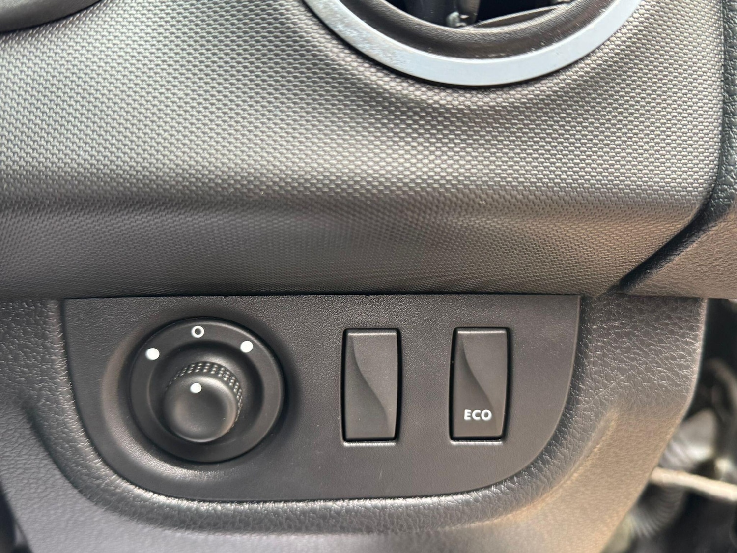 Used Dacia Sandero 2015 for sale - 76349811: Photo 24