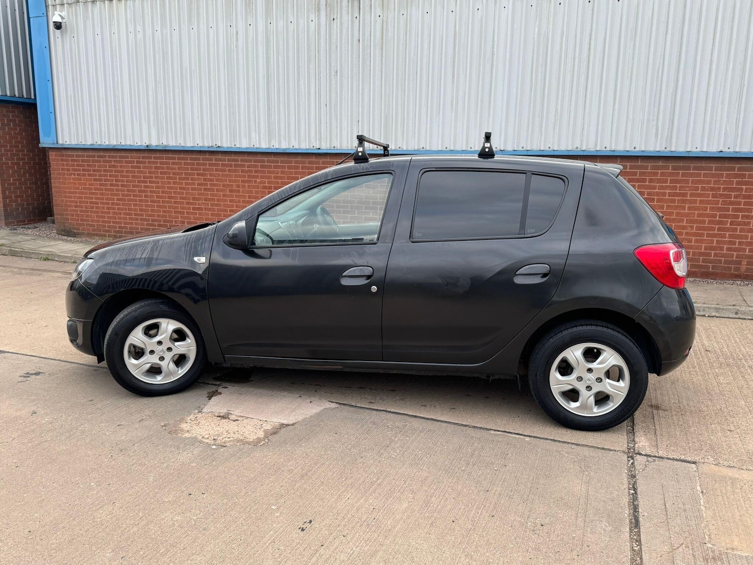 Used Dacia Sandero 2015 for sale - 76349811: Photo 3