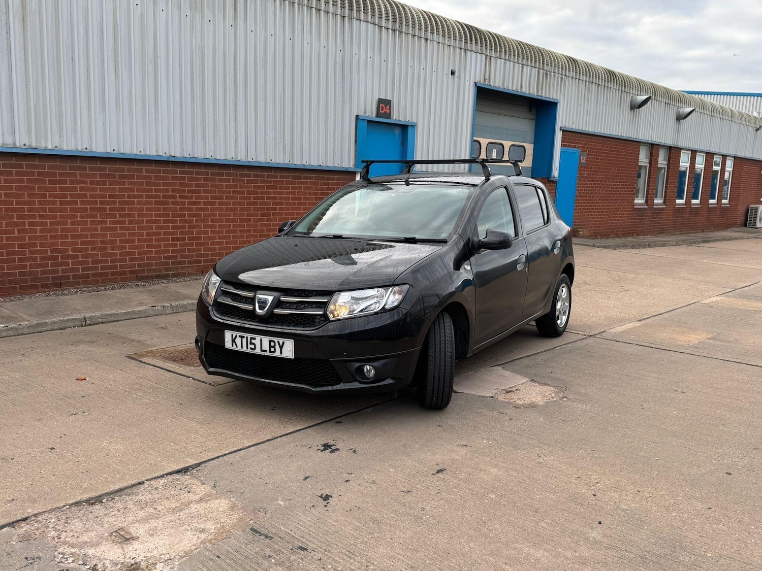 Used Dacia Sandero 2015 for sale - 76349811: Photo 8