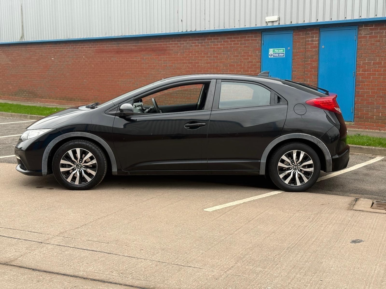 Used Honda Civic 2013 for sale - 77074509: Photo 4